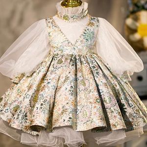 It was made to order size 1 - 2 years (90cm) never worn!